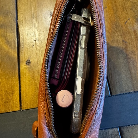 Louis Vuitton wristlet. - Picture 10 of 11